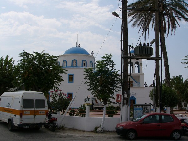 Kostel v Kardamenve dne